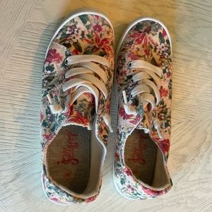 JellyPop Sneakers Size 8